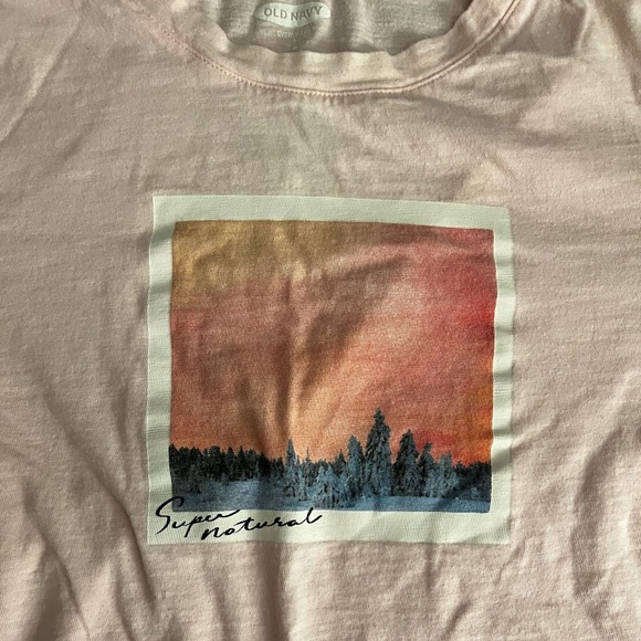 Old Navy Graphic Tee - Picture 4 of 6